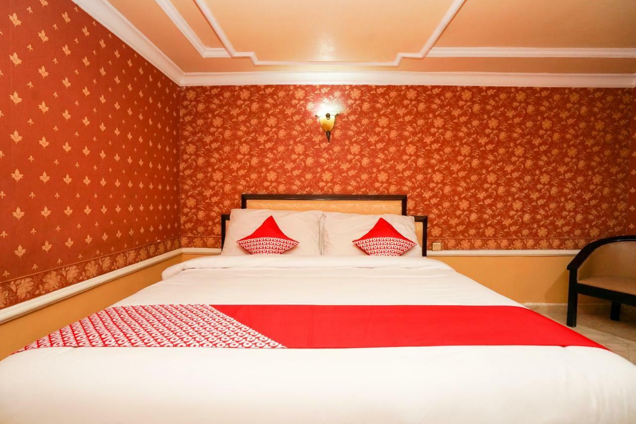 อิสทานา เปอร์มาตา ดิโนโย Hotel สุราบายา ภายนอก รูปภาพ