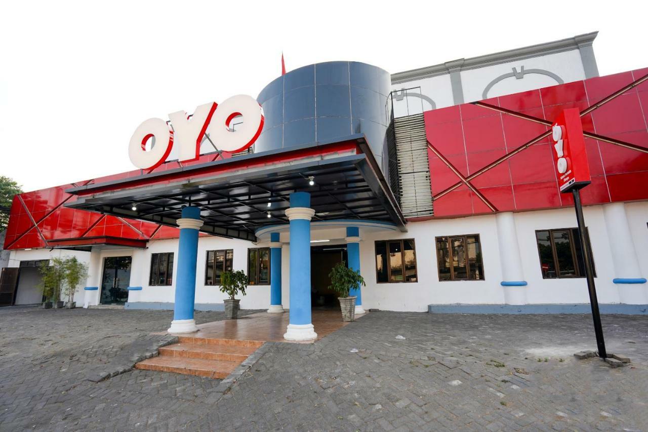 อิสทานา เปอร์มาตา ดิโนโย Hotel สุราบายา ภายนอก รูปภาพ